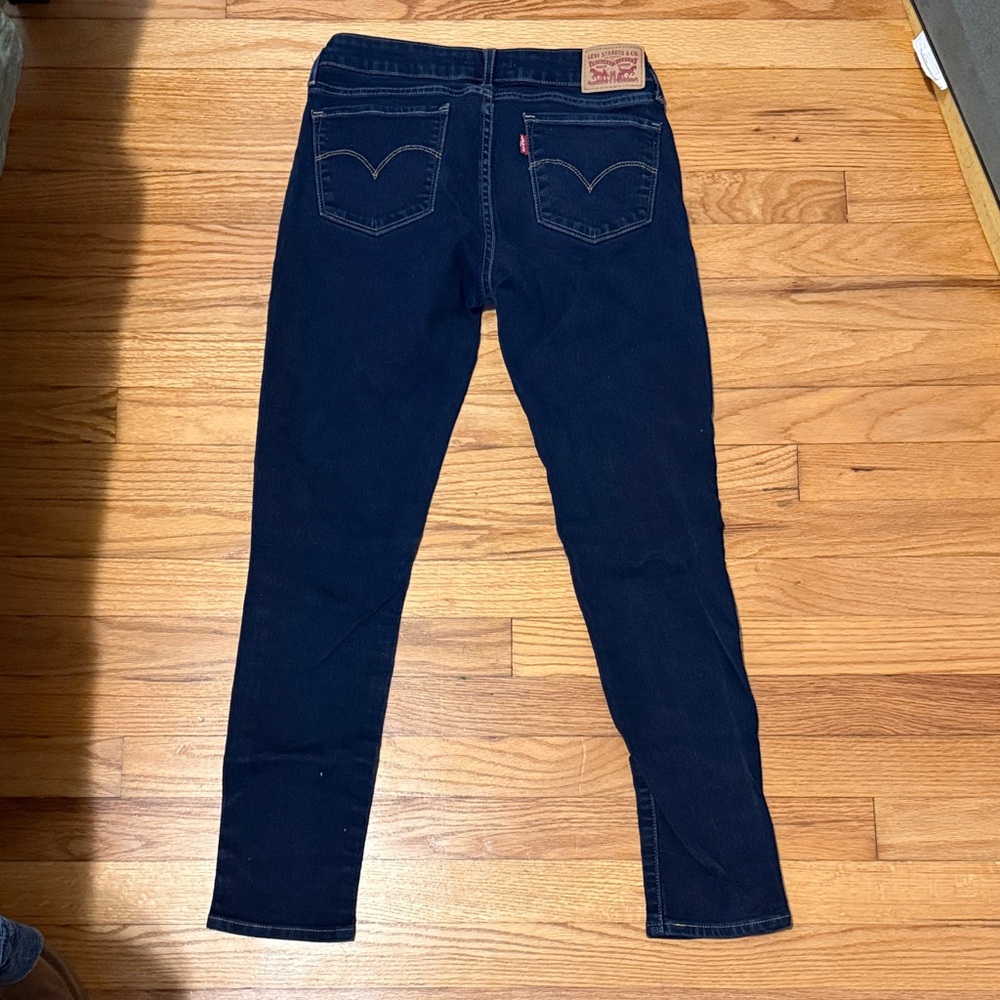 Levi's Women's Navy Skinny Jeans - Picture 2 of 4